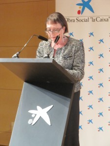 Sra. Amparo Porcel, vicepresidenta d’ECAS, durant la lectura de la declaració